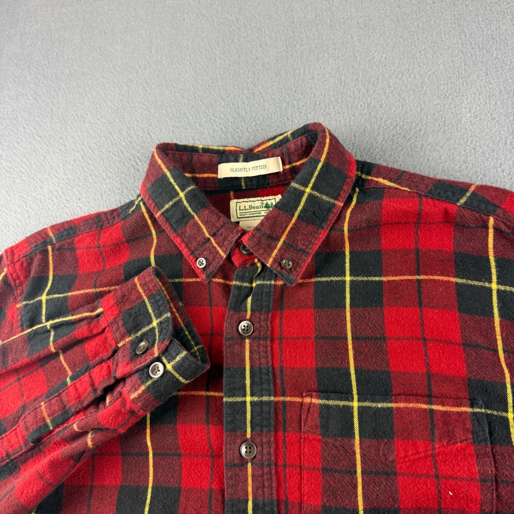 LL Bean Scotch Plaid Flannel Shirt Men's L Red Slightly Fitted Gorpcore Outdoor